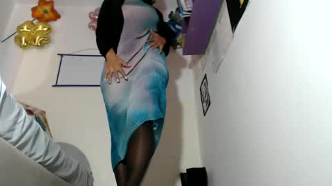 Snapshot of natalia_nylon chatting on September 17, 2025, 3:57 pm CATHALINA NATA online show from September 17, 2025, 3:57 pm