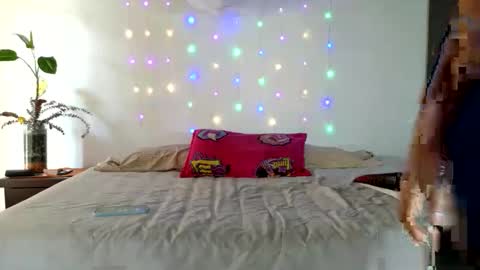 Snapshot of natalia_nylon chatting on December 18, 2025, 2:34 pm CATHALINA NATA online show from December 18, 2025, 2:34 pm