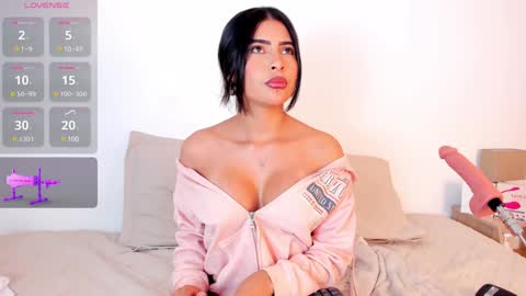nataliaa___ online show from January 26, 2025, 3:38 am