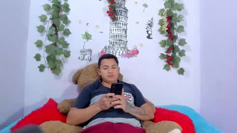 nataliaandjulliam online show from January 13, 2026, 3:56 am