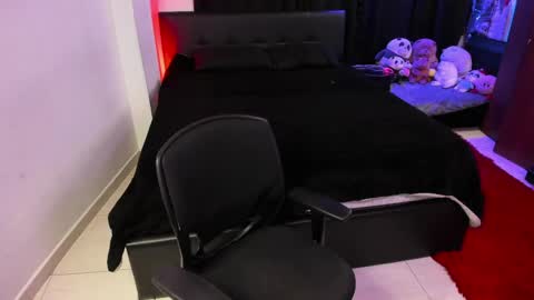 Natalia online show from May 1, 2026, 12:04 am