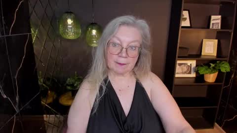 Snapshot of natalicloud chatting on May 16, 2026, 1:54 pm NataliCloud online show from May 16, 2026, 1:54 pm
