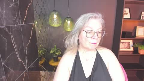 Snapshot of natalicloud chatting on May 25, 2026, 1:06 pm NataliCloud online show from May 25, 2026, 1:06 pm
