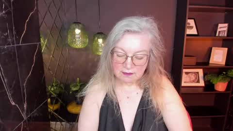Snapshot of natalicloud chatting on May 28, 2026, 1:52 pm NataliCloud online show from May 28, 2026, 1:52 pm