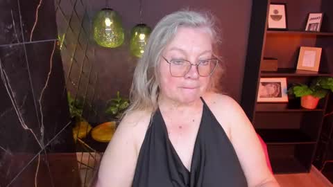 Snapshot of natalicloud chatting on June 6, 2026, 12:54 pm NataliCloud online show from June 6, 2026, 12:54 pm