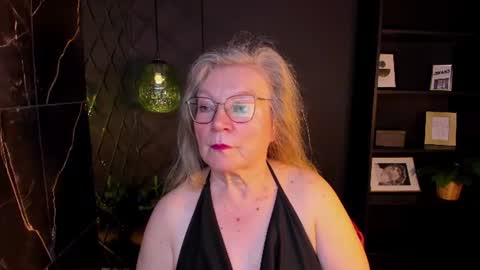 Snapshot of natalicloud chatting on June 12, 2026, 1:21 pm NataliCloud online show from June 12, 2026, 1:21 pm