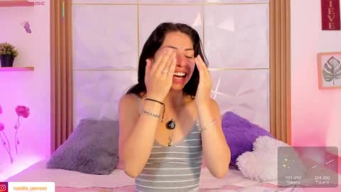 Snapshot of natalie_jaensen chatting on May 17, 2026, 7:32 pm online show from May 17, 2026, 7:32 pm