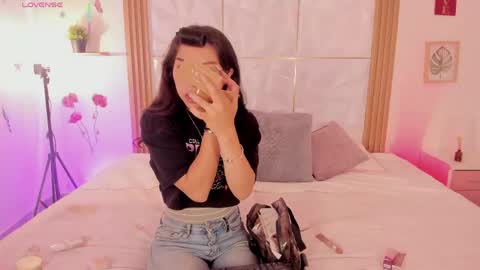 Snapshot of natalie_jaensen chatting on May 28, 2026, 9:45 pm online show from May 28, 2026, 9:45 pm