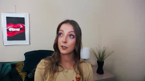 Snapshot of natalie_live chatting on May 19, 2026, 6:09 am NatalieSexy online show from May 19, 2026, 6:09 am
