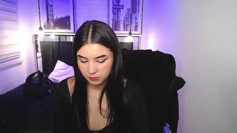 natalie  online show from April 24, 2026, 8:33 pm