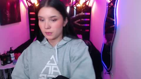 Snapshot of natalie_loffreda chatting on May 2, 2026, 8:03 pm natalie online show from May 2, 2026, 8:03 pm