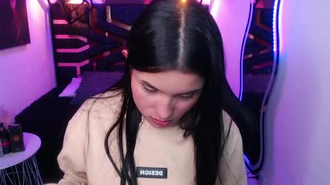 Snapshot of natalie_loffreda chatting on May 6, 2026, 8:47 pm natalie online show from May 6, 2026, 8:47 pm
