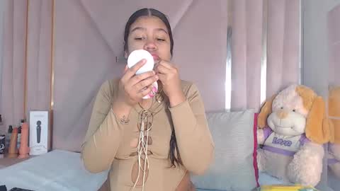 natalieevansx online show from December 3, 2025, 11:52 am