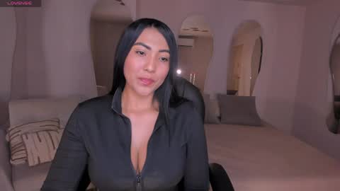 Snapshot of natalielewis_ chatting on June 5, 2026, 12:11 pm Natalie Lewis online show from June 5, 2026, 12:11 pm
