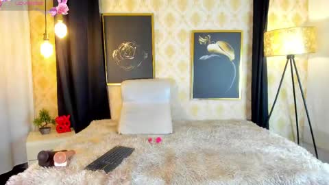 Snapshot of natalieparkerr chatting on May 20, 2026, 12:44 pm NATALIE online show from May 20, 2026, 12:44 pm