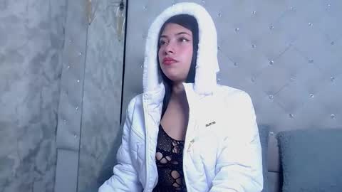 Snapshot of nataliepetite3x chatting on November 25, 2025, 12:16 pm Natalie online show from November 25, 2025, 12:16 pm