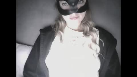 Snapshot of nataliexo111 chatting on September 30, 2025, 4:01 pm Natali online show from September 30, 2025, 4:01 pm