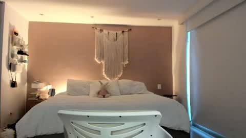 Snapshot of nataly_05 chatting on May 11, 2026, 10:29 pm anatalybee online show from May 11, 2026, 10:29 pm