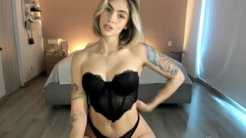 Snapshot of nataly_05 chatting on May 18, 2026, 9:31 pm anatalybee online show from May 18, 2026, 9:31 pm