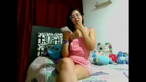 nataly_2908 online show from June 5, 2026, 5:36 am
