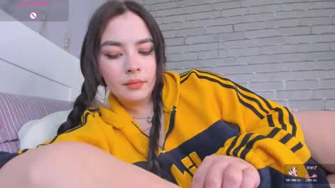 Snapshot of nataly_forsy chatting on March 19, 2026, 1:37 pm Nataly online show from March 19, 2026, 1:37 pm