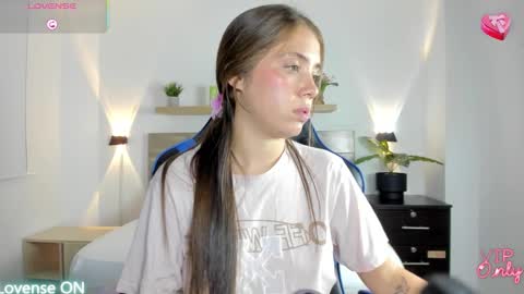 Snapshot of nataly_rodri chatting on January 11, 2026, 2:05 am Nataly online show from January 11, 2026, 2:05 am