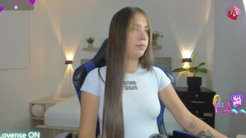 Snapshot of nataly_rodri chatting on February 5, 2026, 1:32 am Nataly online show from February 5, 2026, 1:32 am