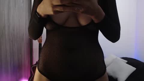Snapshot of natalygreww chatting on July 8, 2026, 7:51 pm online show from July 8, 2026, 7:51 pm