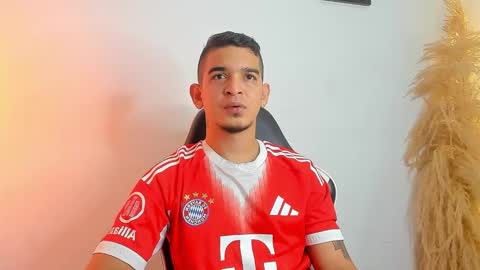 Snapshot of natan_77 chatting on November 30, 2025, 1:20 am natan_77 online show from November 30, 2025, 1:20 am