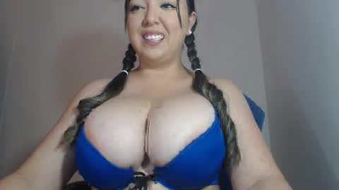 Snapshot of natasha9_ chatting on September 22, 2025, 10:23 pm NATTY online show from September 22, 2025, 10:23 pm