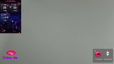 Snapshot of natasha__logan chatting on December 17, 2024, 10:23 am Natasha online show from December 17, 2024, 10:23 am