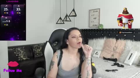 Snapshot of natasha__logan chatting on March 9, 2025, 10:19 am Natasha online show from March 9, 2025, 10:19 am