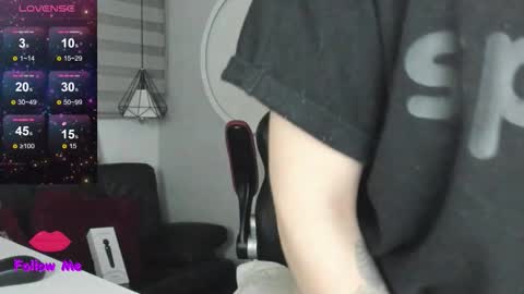 Snapshot of natasha__logan chatting on October 13, 2025, 4:01 am Natasha online show from October 13, 2025, 4:01 am