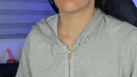 Snapshot of natasha__logan chatting on December 15, 2025, 4:06 am Natasha online show from December 15, 2025, 4:06 am