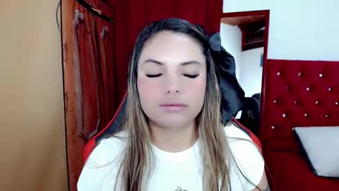 natasha__magics online show from November 30, 2025, 3:10 am