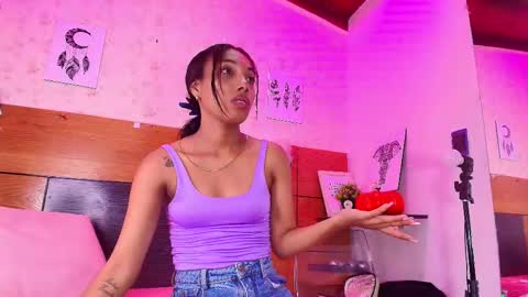 Snapshot of natasha_luna_ chatting on February 27, 2025, 1:38 am Natasha online show from February 27, 2025, 1:38 am