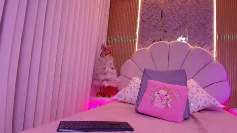 Snapshot of natasha_luna_ chatting on November 26, 2025, 7:15 pm Natasha online show from November 26, 2025, 7:15 pm