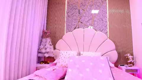 Snapshot of natasha_luna_ chatting on November 28, 2025, 7:16 pm Natasha online show from November 28, 2025, 7:16 pm