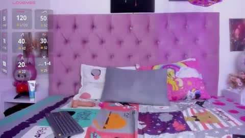 Snapshot of natasha_wishx chatting on May 15, 2026, 9:00 pm natasha_wishx online show from May 15, 2026, 9:00 pm