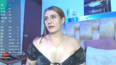 Snapshot of natasharobbins chatting on October 17, 2025, 10:01 pm online show from October 17, 2025, 10:01 pm