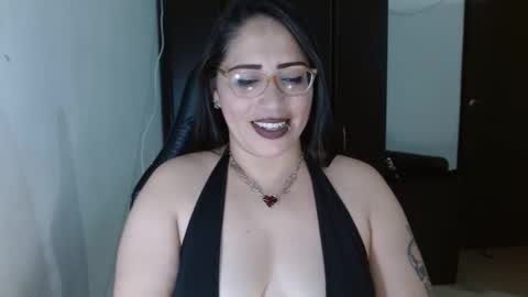 Snapshot of natashasmithe chatting on November 18, 2025, 12:16 am Natasha Smithe online show from November 18, 2025, 12:16 am