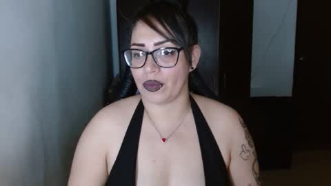 Snapshot of natashasmithe chatting on May 18, 2026, 12:18 am Natasha Smithe online show from May 18, 2026, 12:18 am