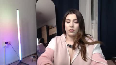 Natasha online show from March 1, 2026, 6:43 pm