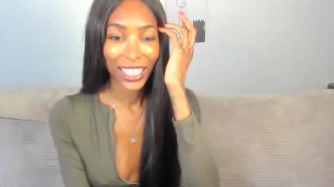 Natassia Dreams online show from May 4, 2026, 12:50 am