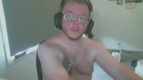 Snapshot of nate9773 chatting on October 31, 2025, 1:06 am Nathan online show from October 31, 2025, 1:06 am