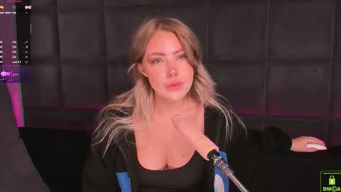 Snapshot of natehalll chatting on November 29, 2025, 11:02 am NATE online show from November 29, 2025, 11:02 am