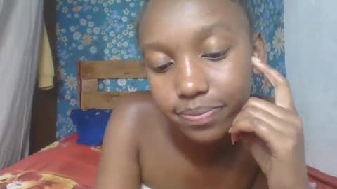 nathalia069 online show from April 28, 2026, 7:41 pm