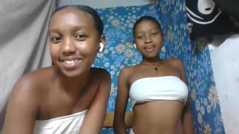 nathalia069 online show from May 21, 2026, 2:35 pm