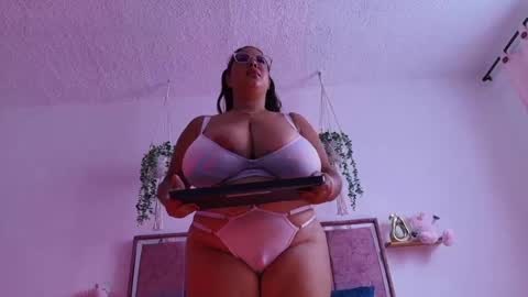 Snapshot of nathalia_correa chatting on June 4, 2026, 3:40 pm nathalia_correa online show from June 4, 2026, 3:40 pm
