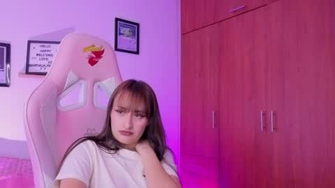 Snapshot of nathalia_ramirez_ chatting on May 14, 2026, 4:41 am Nathalia Ramirez online show from May 14, 2026, 4:41 am